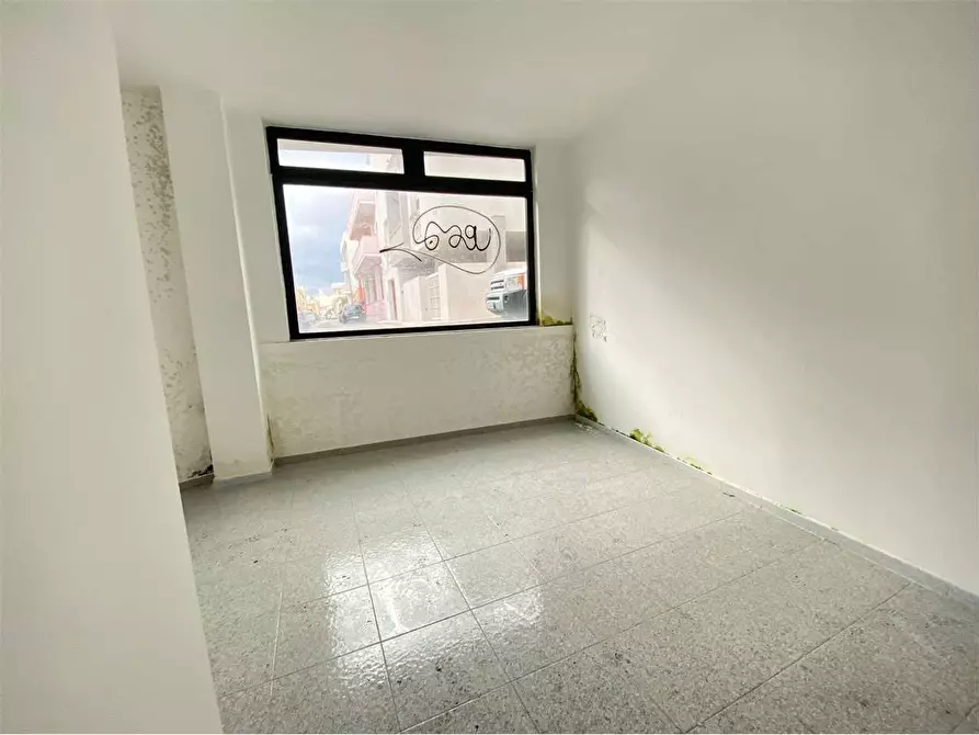 Immagine 17 di Ufficio in vendita  in viale stazione a Casarano