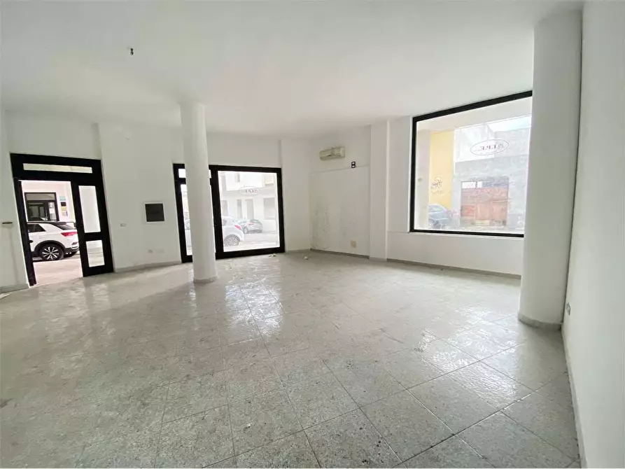 Immagine 1 di Ufficio in vendita  in viale stazione a Casarano