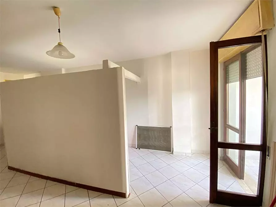 Immagine 10 di Appartamento in vendita  in Via ombrone a Casarano