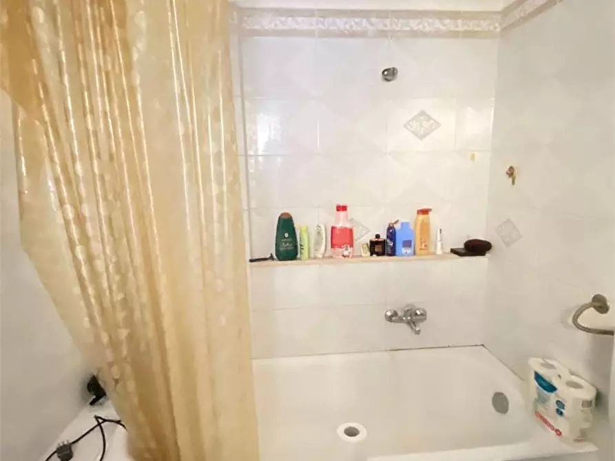 Immagine 13 di Appartamento in vendita  in Via ombrone a Casarano