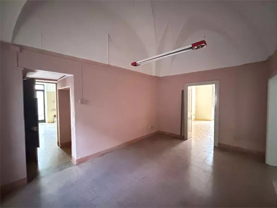 Immagine 31 di Casa indipendente in vendita  in via vittorio emanuele 2 64 a Casarano