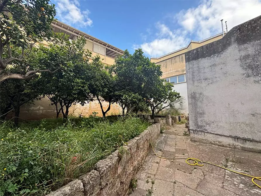 Immagine 38 di Casa indipendente in vendita  in via vittorio emanuele 2 64 a Casarano