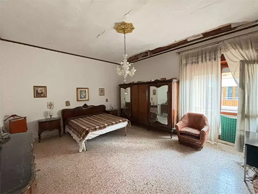 Immagine 11 di Appartamento in vendita  in via sicilia a Casarano