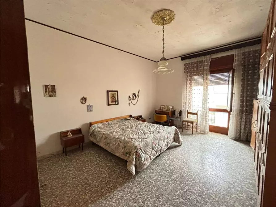 Immagine 15 di Appartamento in vendita  in via sicilia a Casarano