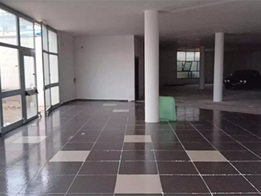 Immagine 3 di Negozio in affitto  in via ruffano a Casarano