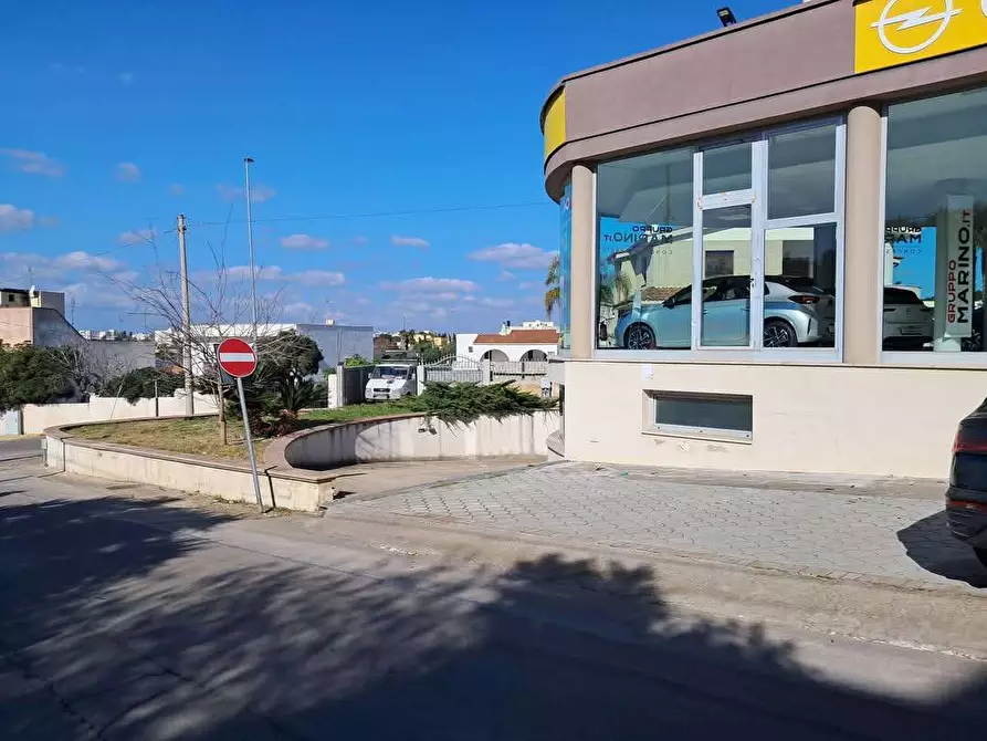 Immagine 8 di Negozio in affitto  in via ruffano a Casarano