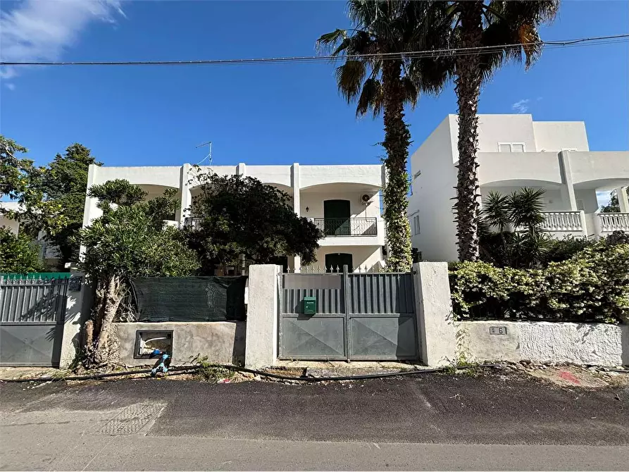 Immagine 2 di Villetta a schiera in vendita  in Gran viale al mare  8 a Gallipoli