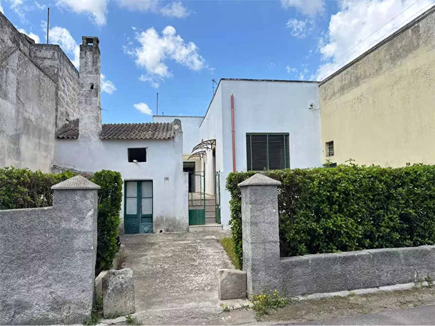 Immagine 6 di Casa indipendente in vendita  in via nino bixio 13 a Botrugno