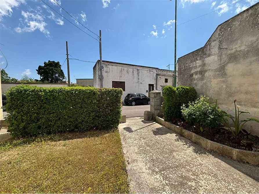 Immagine 9 di Casa indipendente in vendita  in via nino bixio 13 a Botrugno