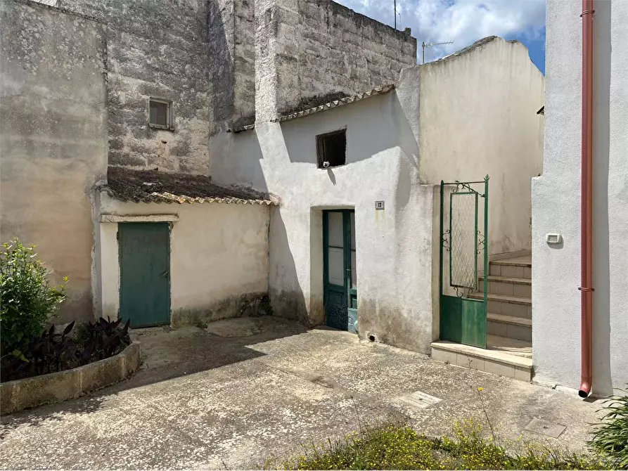 Immagine 8 di Casa indipendente in vendita  in via nino bixio 13 a Botrugno