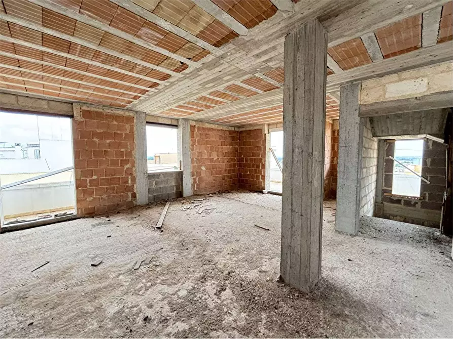 Immagine 10 di Appartamento in vendita  in via Magenta 29 a Casarano