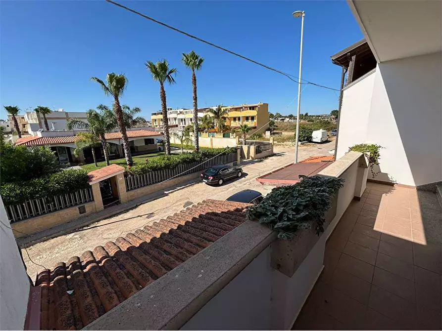 Immagine 3 di Casa bifamiliare in vendita  in via Elba 22 a Ugento