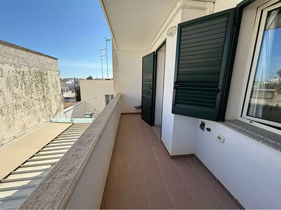 Immagine 10 di Casa bifamiliare in vendita  in via Elba 22 a Ugento