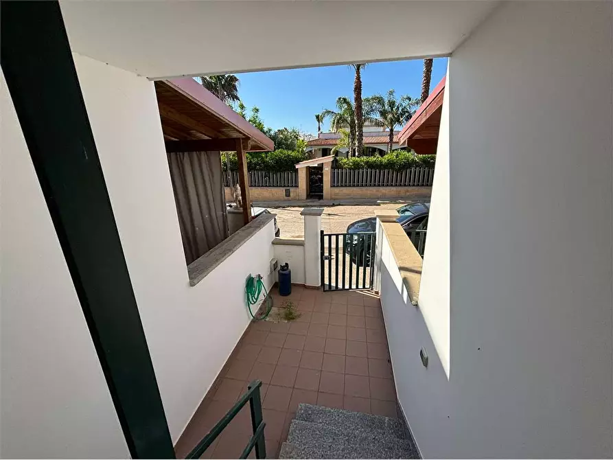 Immagine 14 di Casa bifamiliare in vendita  in via Elba 22 a Ugento