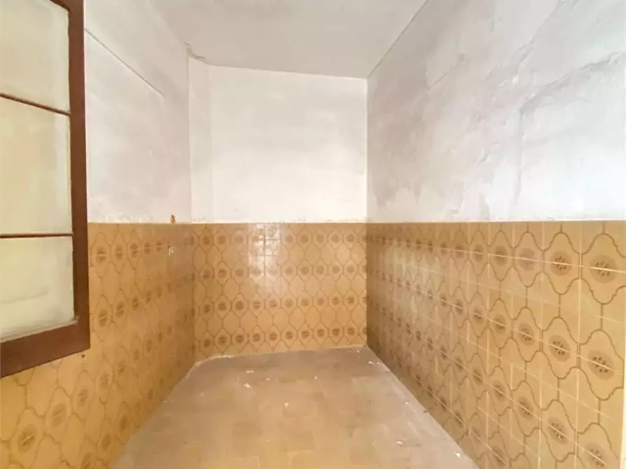 Immagine 26 di Trilocale in vendita  in Via silvio pellico a Casarano