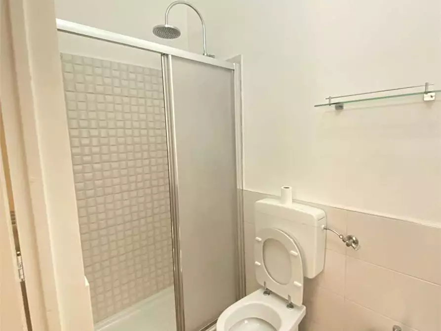 Immagine 17 di Bilocale in vendita  in Via Corsica a Casarano