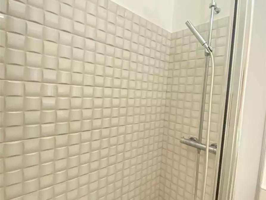 Immagine 18 di Bilocale in vendita  in Via Corsica a Casarano