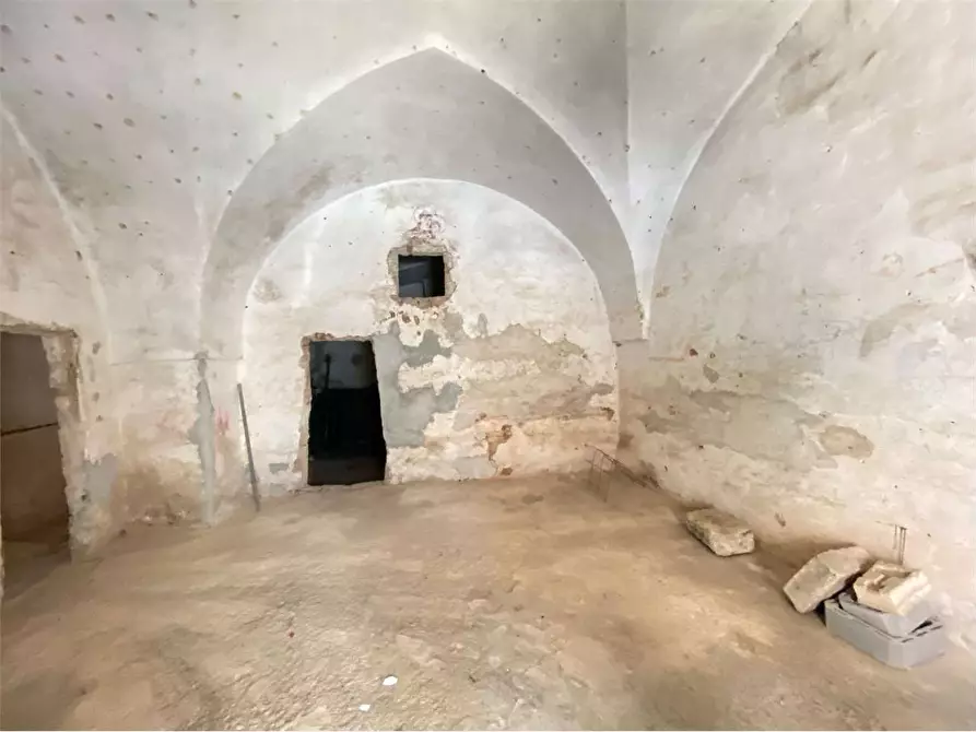 Immagine 38 di Stabile in vendita  in via Racale 30 a Melissano