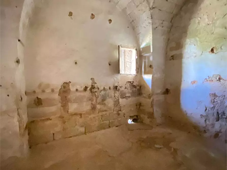 Immagine 40 di Stabile in vendita  in via Racale 30 a Melissano