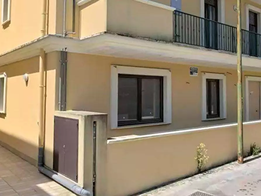 Immagine 2 di Appartamento in vendita  in quintino sella 11 a Casarano