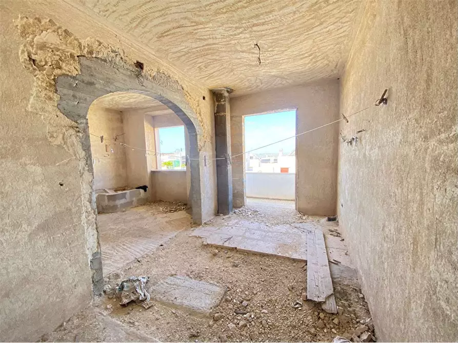 Immagine 15 di Casa indipendente in vendita  in via marsala a Casarano