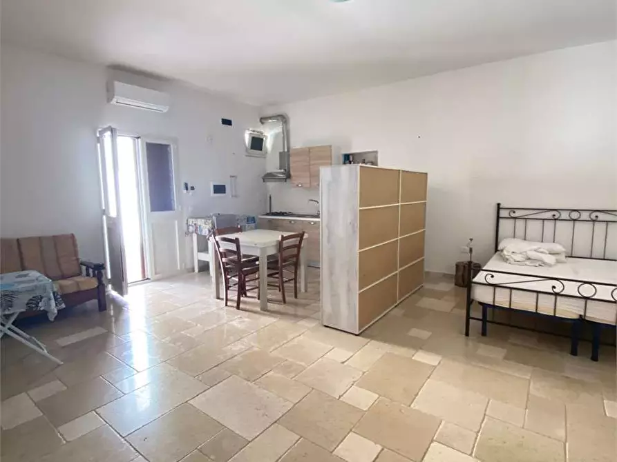 Immagine 1 di Appartamento in affitto  in via rosolino a Casarano