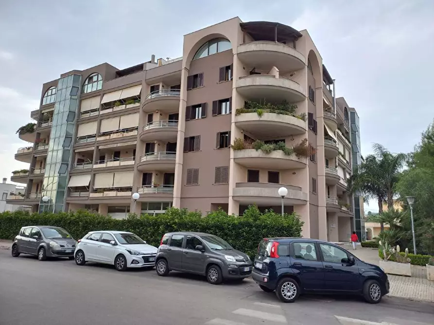 Immagine 2 di Ufficio in vendita  in via Giaquinto a Lecce