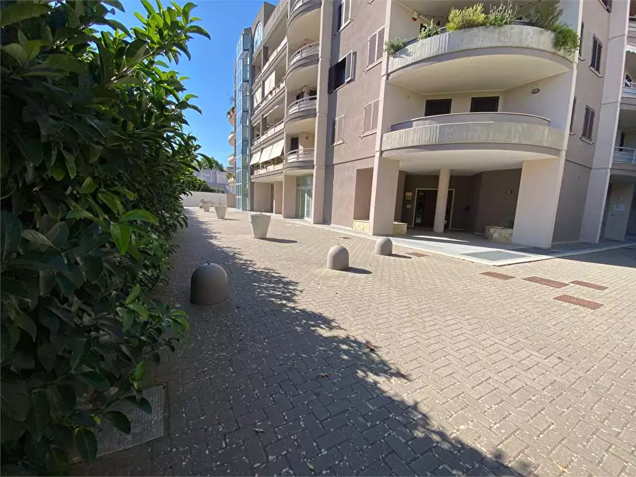 Immagine 5 di Ufficio in vendita  in via Giaquinto a Lecce