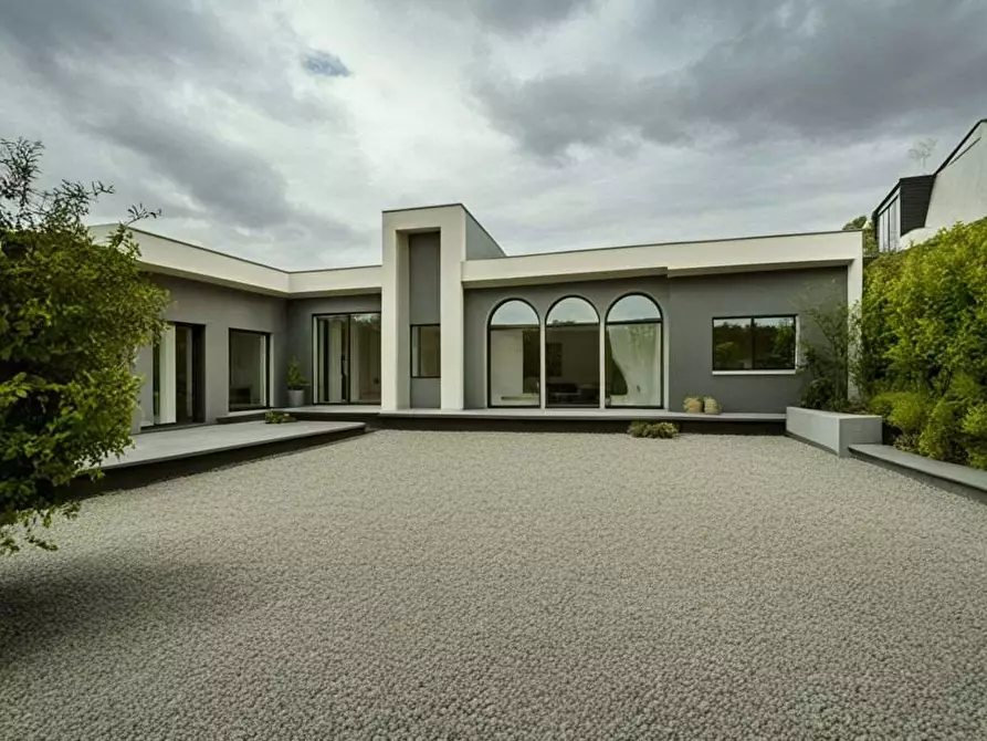 Immagine 4 di Villa in vendita  in Via Nardò a Casarano