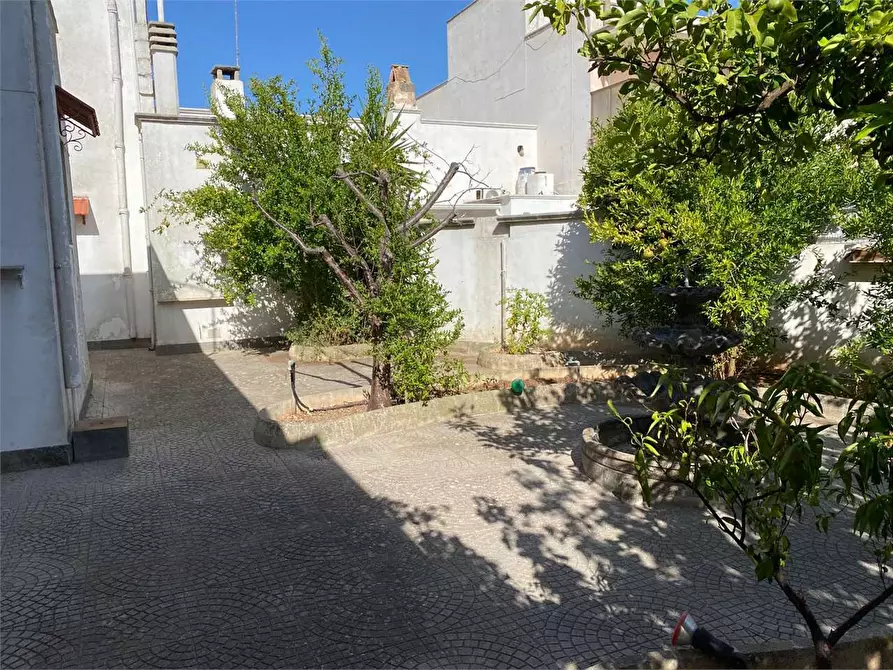 Immagine 12 di Casa indipendente in vendita  in piazza beltrano  1 a Racale