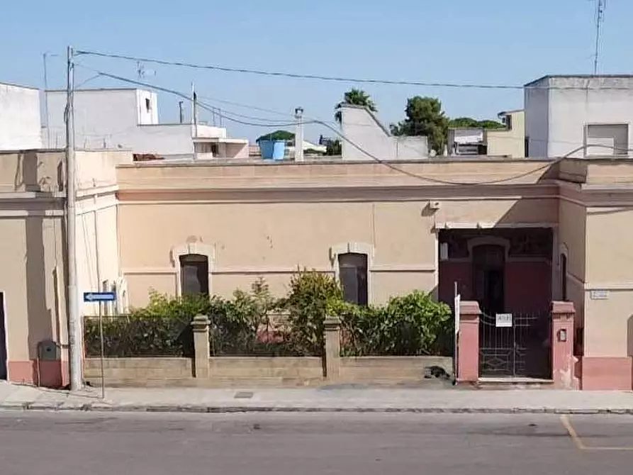 Immagine 2 di Casa indipendente in vendita  in piazza beltrano  1 a Racale