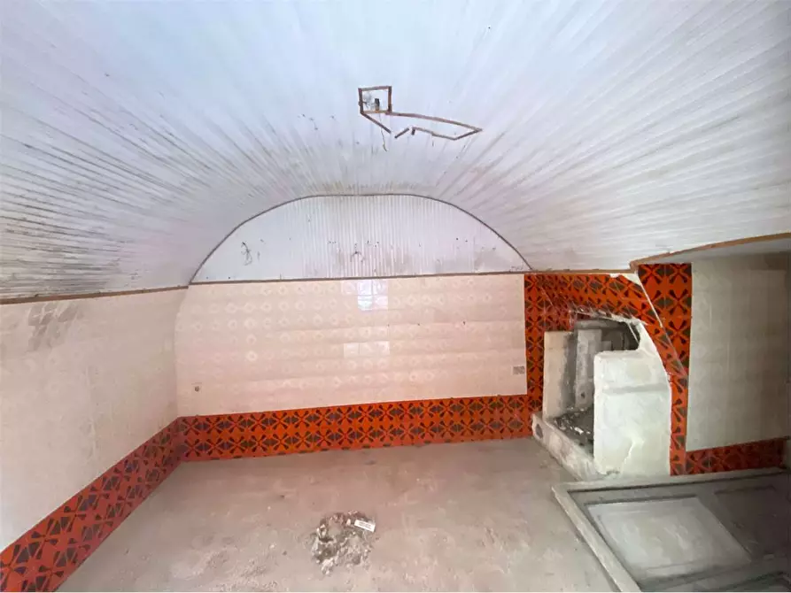 Immagine 10 di Casa indipendente in vendita  in piazza san pietro a Casarano