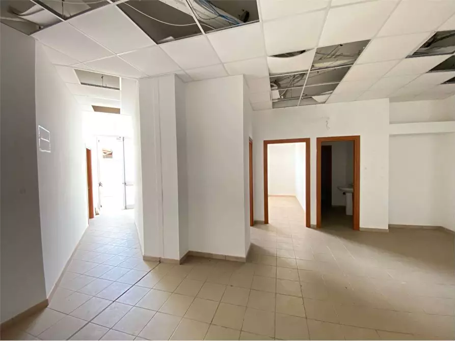 Immagine 7 di Ufficio in vendita  in via Giaquinto 5 a Lecce