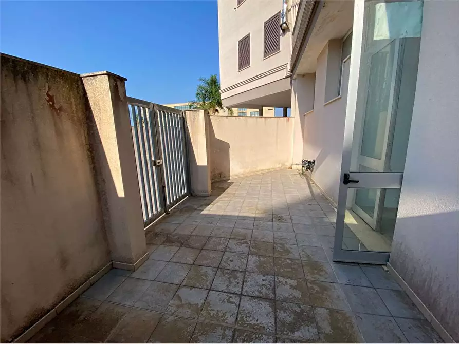 Immagine 17 di Ufficio in vendita  in via Giaquinto 5 a Lecce