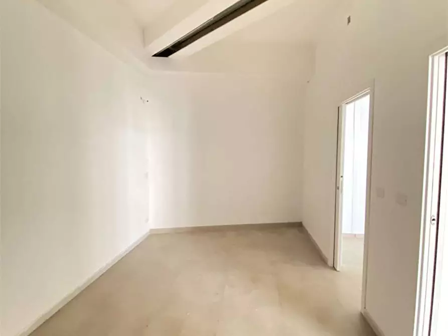 Immagine 9 di Ufficio in vendita  in via Giaquinto a Lecce