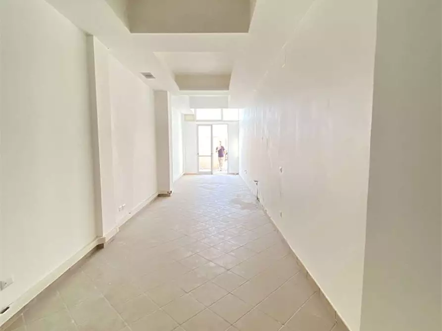 Immagine 8 di Ufficio in vendita  in via Giaquinto a Lecce