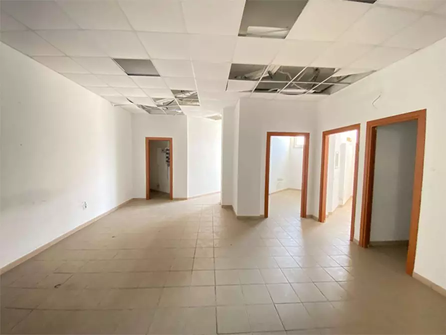 Immagine 8 di Ufficio in vendita  in via Giaquinto 5 a Lecce