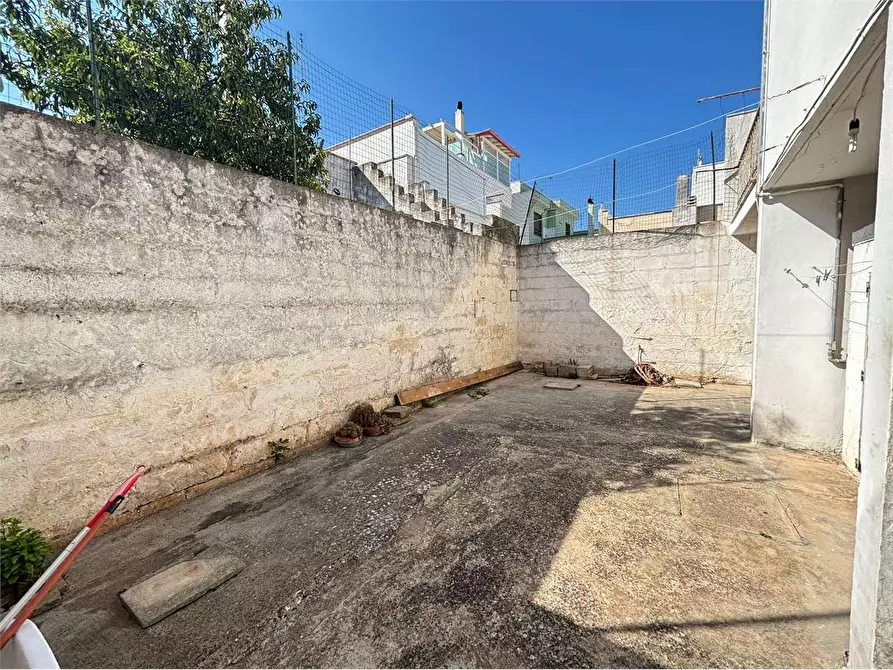 Immagine 9 di Casa indipendente in vendita  in via giotto a Casarano