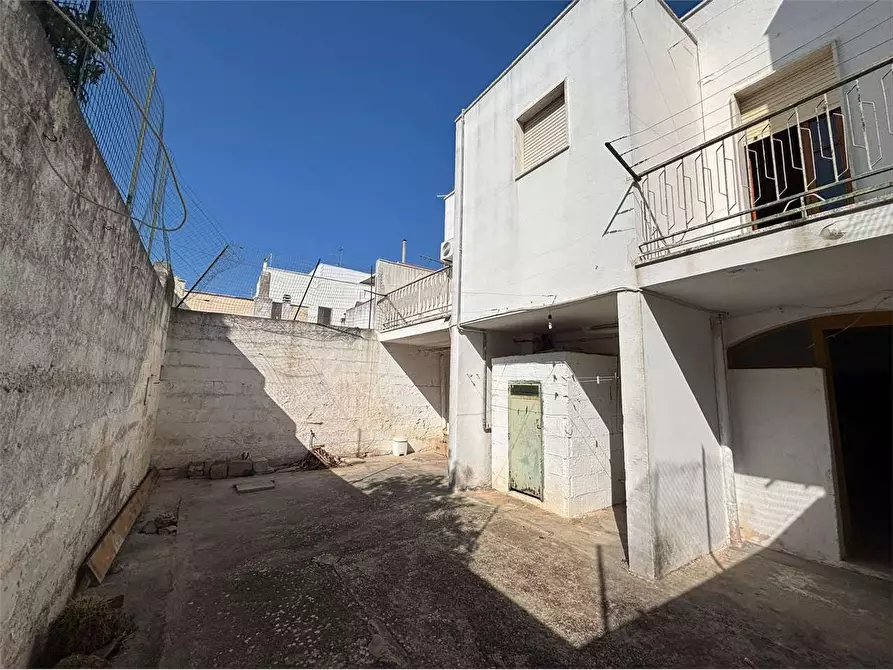 Immagine 10 di Casa indipendente in vendita  in via giotto a Casarano