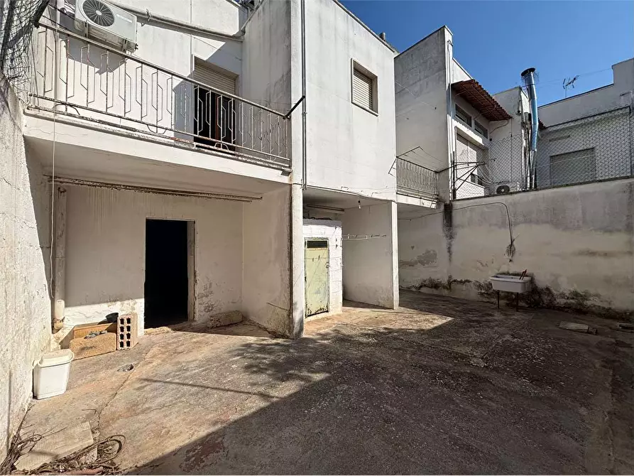 Immagine 11 di Casa indipendente in vendita  in via giotto a Casarano