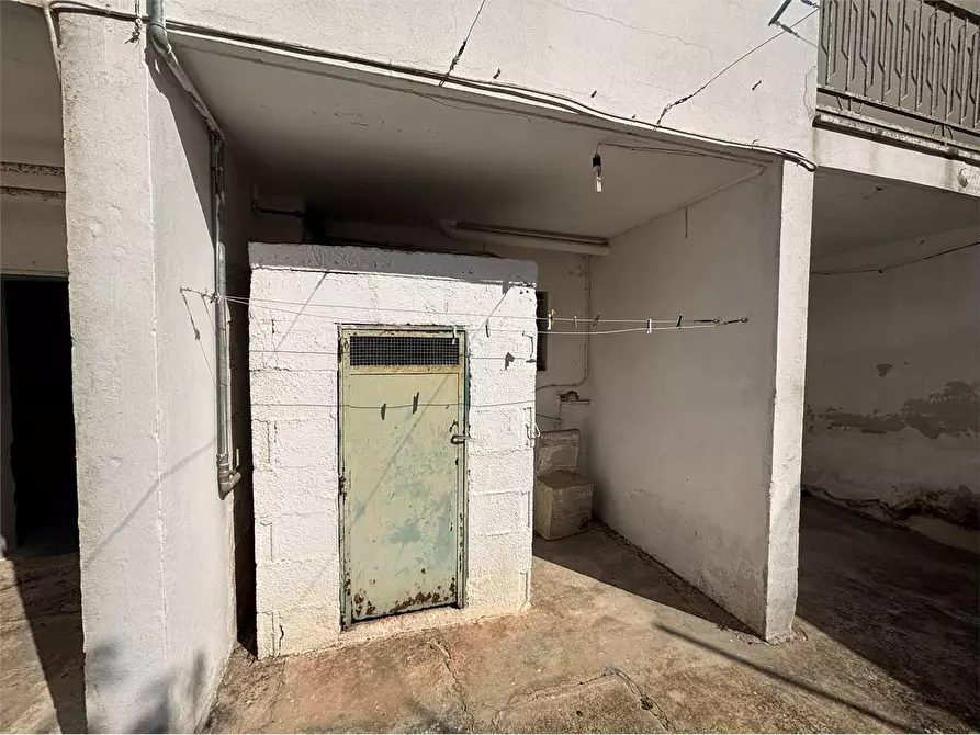 Immagine 12 di Casa indipendente in vendita  in via giotto a Casarano