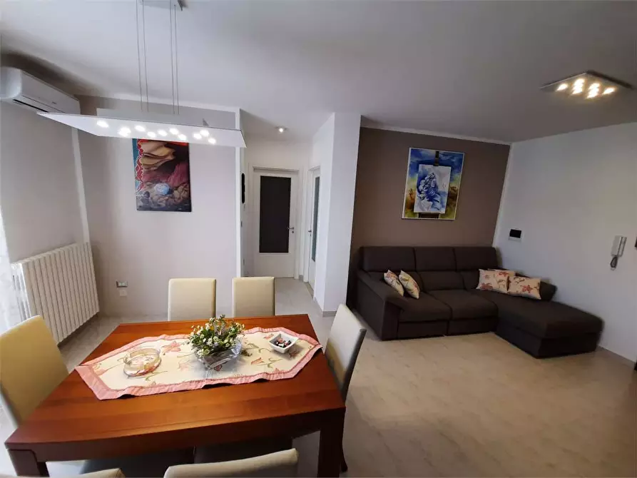 Immagine 2 di Appartamento in vendita  in via ombrone a Casarano