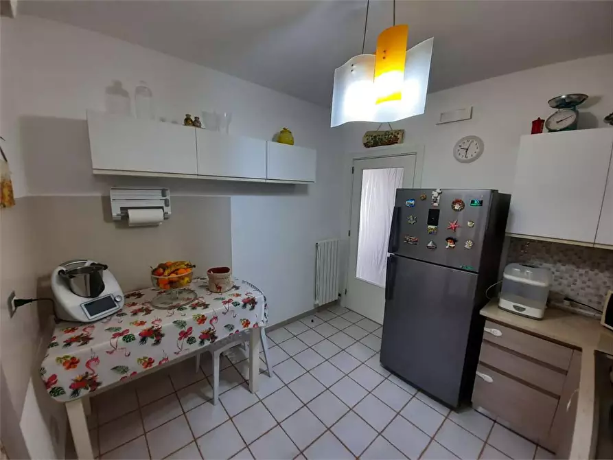 Immagine 14 di Appartamento in vendita  in via ombrone a Casarano