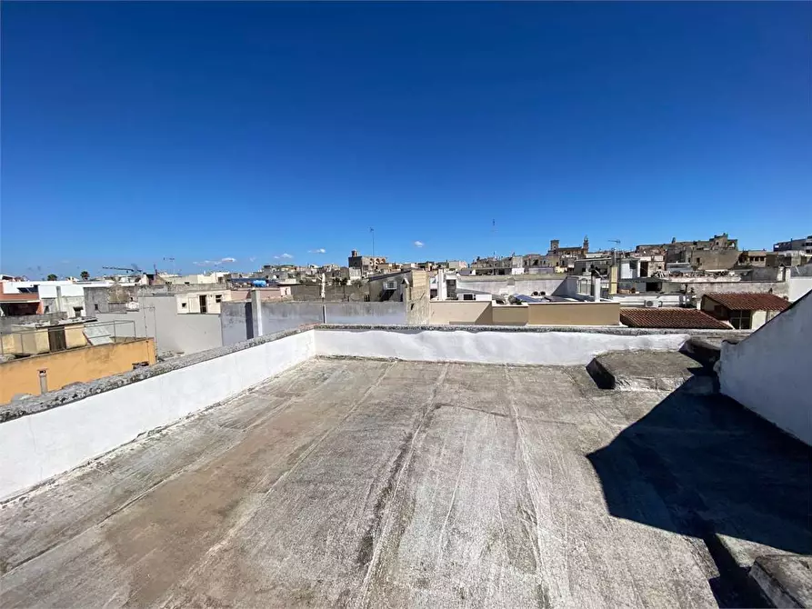 Immagine 21 di Stabile in vendita  in VIA VOLTA  a Ruffano