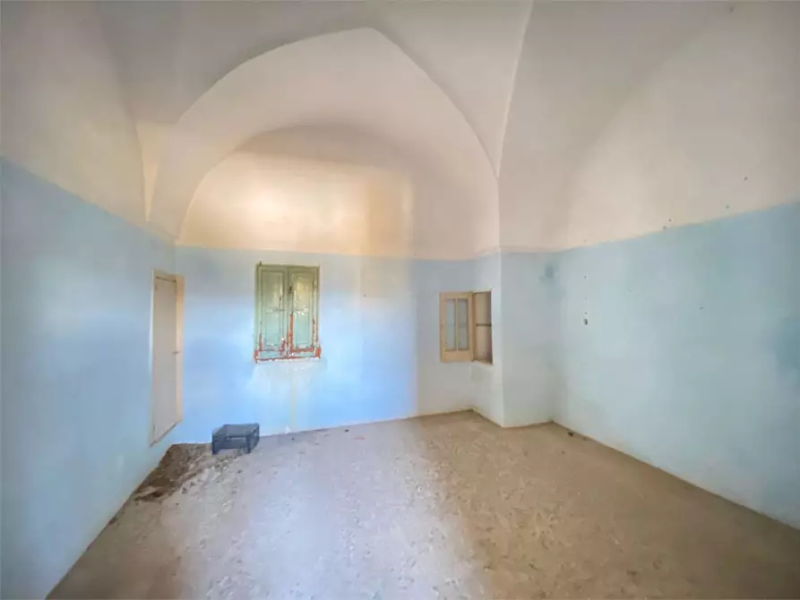 Immagine 9 di Stabile in vendita  in VIA VOLTA  a Ruffano