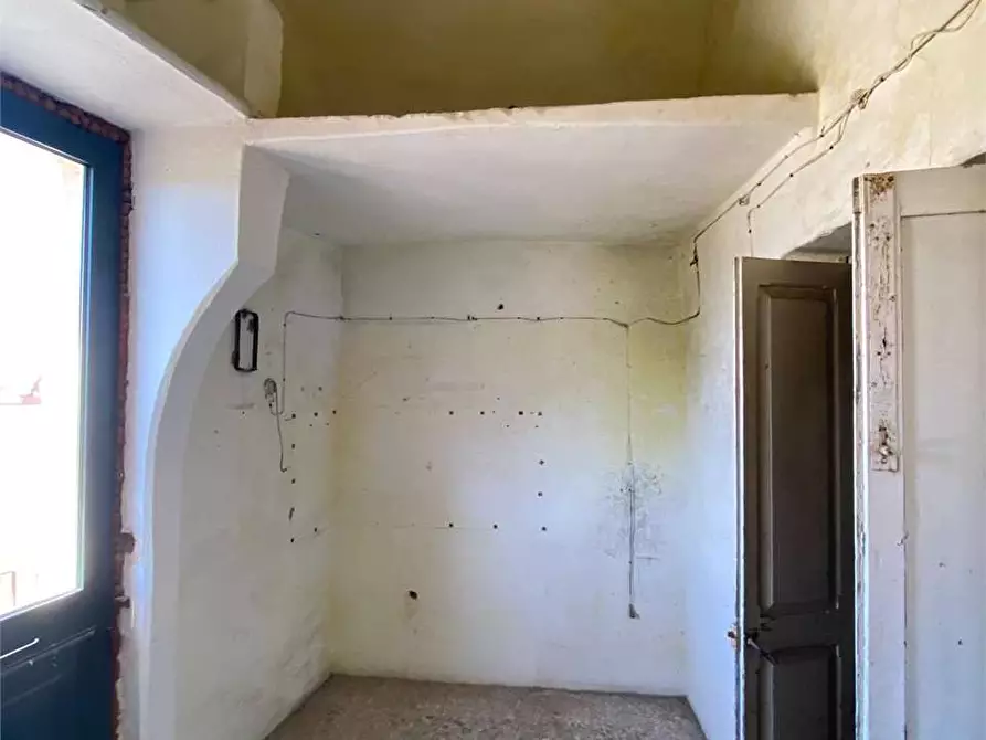 Immagine 17 di Stabile in vendita  in VIA VOLTA  a Ruffano