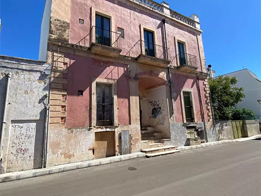 Immagine 3 di Stabile in vendita  in VIA VOLTA  a Ruffano