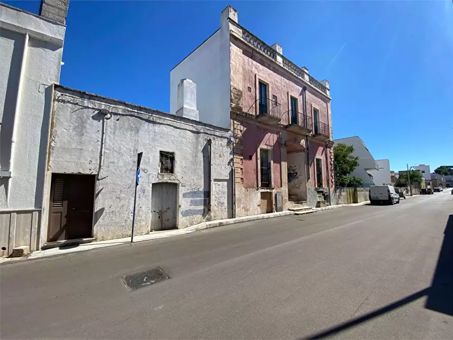 Immagine 2 di Stabile in vendita  in VIA VOLTA  a Ruffano