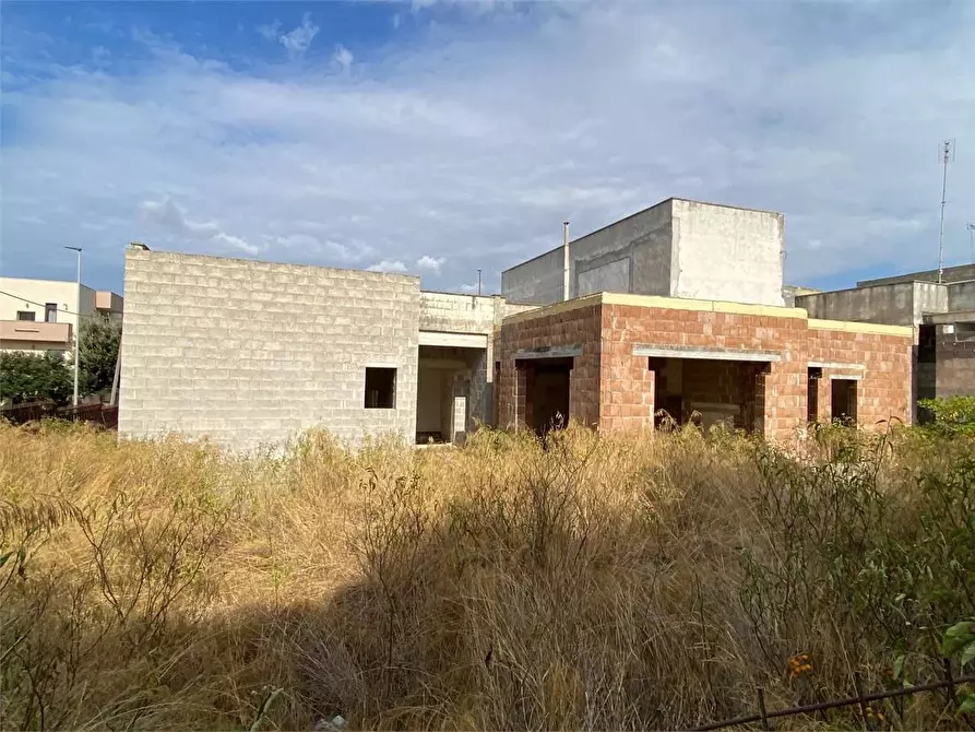 Immagine 10 di Villa in vendita  in via zara  1 a Casarano