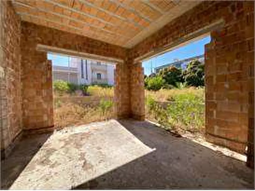 Immagine 13 di Villa in vendita  in via zara  1 a Casarano